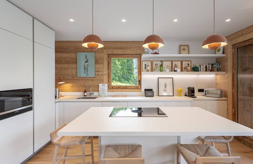 Saint-Martin-de-Belleville Ski Chalet | New Ski-In Chalet with Sauna, 5 Bedrooms, Sleeps 12