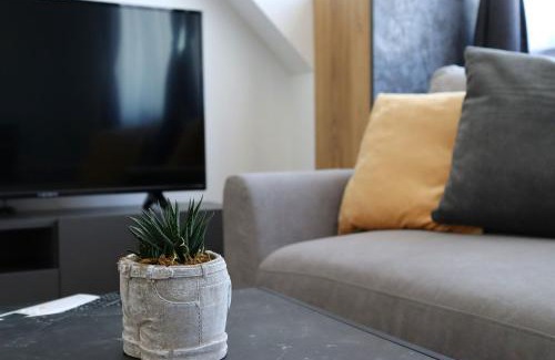 rayon Triaditsa Apartment | New Sofia Sunset 1BDRM, Free Parking and Terrace