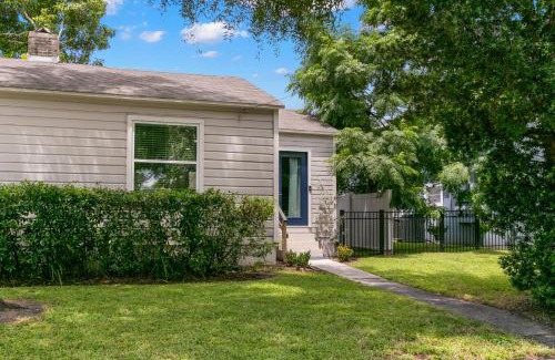 Courier City - Oscawana House | NEW SoHo Home - Perfect Space for Families