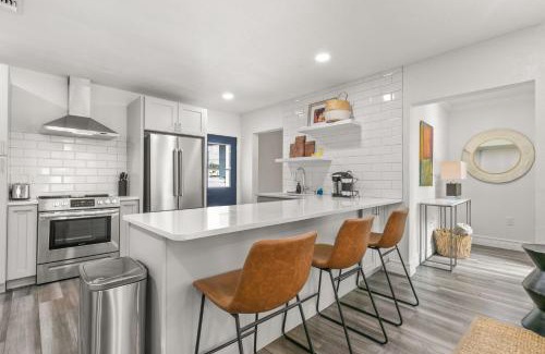 Courier City - Oscawana House | NEW SoHo Home - Perfect Space for Families