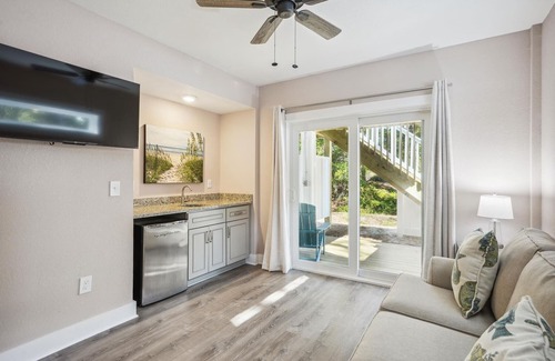 Monteray Shores House | New,Soundside,Luxury,PetFriendly Home,Private Pool