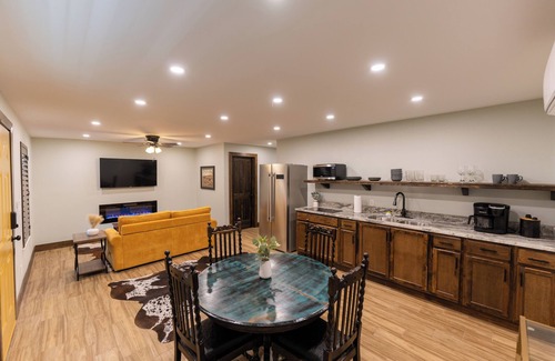 Uvalde Apartment | New Spacious 5 separate hotel suites in charming Uvalde with WiFi, AC.