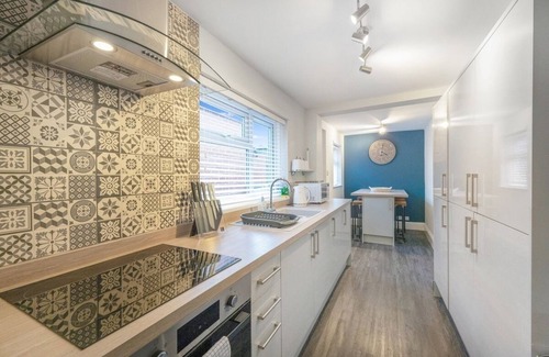 North Bitchburn House | New! Spacious, Homey Vibes in Toft Hill, Sleeps 4
