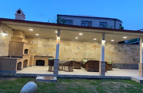Arinj Villa | New spacious villa with a garden & Ararat view