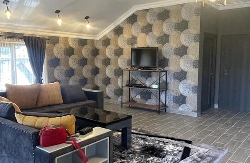 Arinj Villa | New spacious villa with a garden & Ararat view
