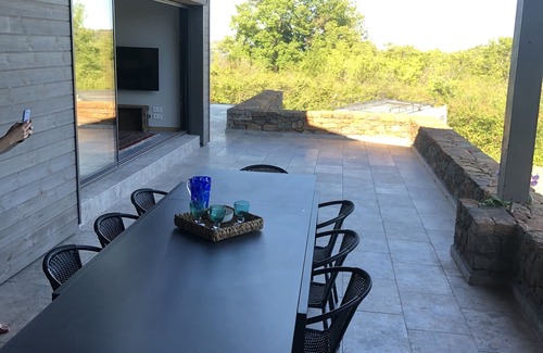Les Vans House | New stone and wood house with swimming pool