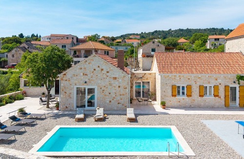 Skrip Villa | NEW! Stone Villa Olim Civitas with 3 bedrooms, private pool, and sea views