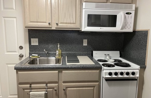 Cape Neddick Apartment | New! Studio A. Full kitchen. Walk to beach/town! Indoor/outdoor Pool; Sleeps 2