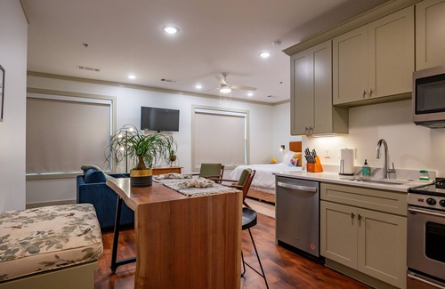 Oxford Apartment | New studio apartment! Great location! Perfect for a weekend getaway to Oxford!