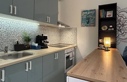 Ujlipotvaros Apartment | New Studio-Free Parking (EVCS)