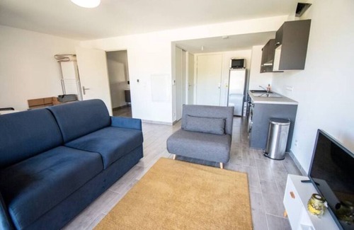 Grand Sud Apartment | New studio with garden, in residence with swimming pool