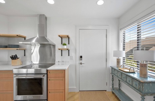 Saint Simons Island Condo | NEW! Stunning Remodeled Condo with Marsh Views