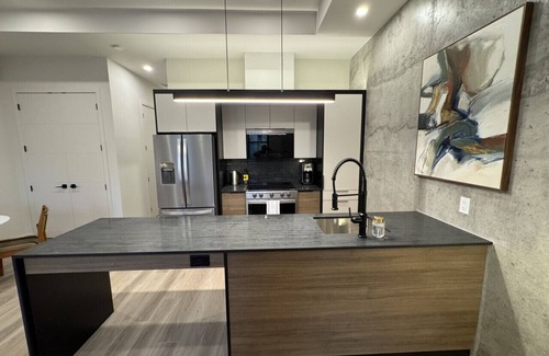 Downtown Halifax Apartment | *NEW Stunning 2B/1B Downtown Halifax