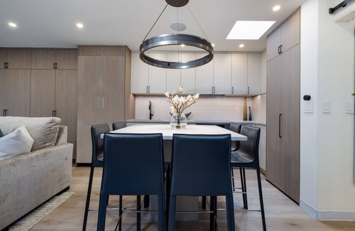 Aspen Condo | New Stunning 3BR, 3BA Steps from Gondola with AC!