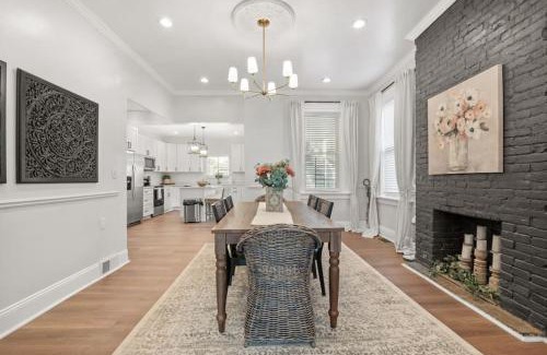 Pittsburgh House | NEW! Stunning 4bd, near stadium, hottub, Mini golf