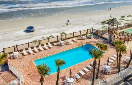 Bostwick Park Apartment | NEW! Stunning Ocean Front Studio Private Balcony