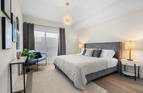 Parkside Apartment | New stylish condo in Hollywood