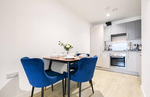 Salford Apartment | New Stylish & Spacious Salford Quays 1Bed apartment with balconynn