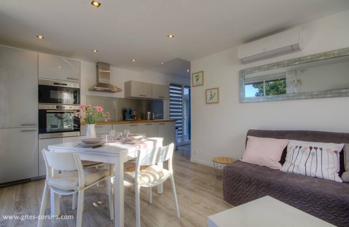 Galeria House | New T3, sea view, air-conditioning, wi-fi, quiet, near beaches & shops (3* et 3 épis)