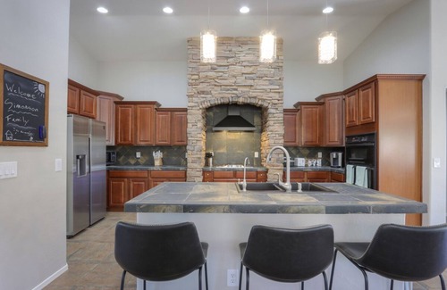 Tramonto House | New! The Tramonto Lodge with Heated Private Pool +Fire Pit+BBQ Grill