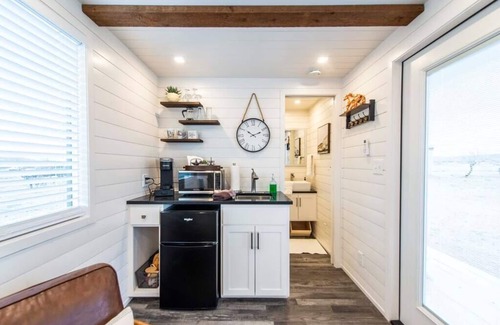 Alpine House | New! The Wild West Cozy Container Home