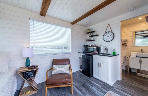 Alpine House | New! The Wild West Cozy Container Home