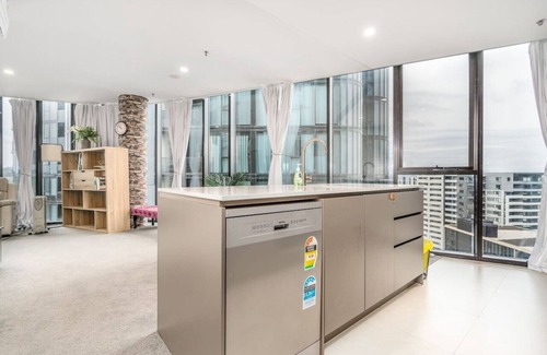 Belconnen Apartment | New to VRBO: 1BR/1BA Apartment at the Highest Tower in Town!