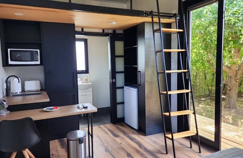 Dickson House | New to VRBO: Enchanting Tiny Home in Vibrant Dickson