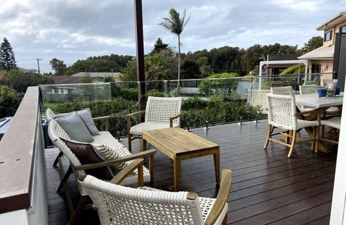 Bawley Point House | New to VRBO: Lavish Home 4mins to the beach Pet- Friendly House