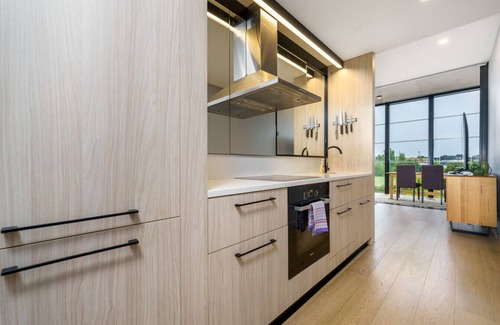 Kingston Apartment | New to VRBO: Prime and Stylish Stay in Kingston Foreshore