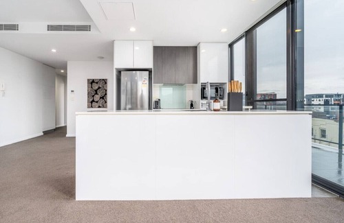Braddon Apartment | New to VRBO: Roomy 2BR/2BA City-Centre Apt