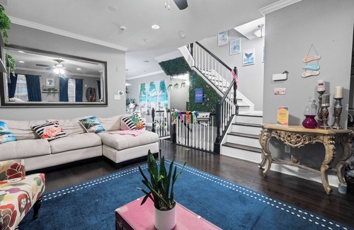 Canton House | New Tropical Oasis with Rooftop Views, Mins from the Inner Harbor