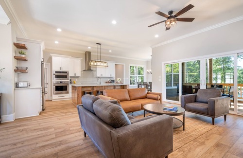 Troutman House | New waterfront house on Lake Norman/private dock