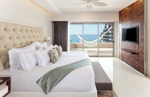 Cabo San Lucas Resort | New Years Week Los Cabos Garza Blanca Resort & Spa 2-bedroom Full Service