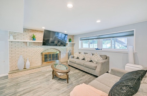North Great River Apartment | New York Abode w/Pool & Patio, Near Times Square!