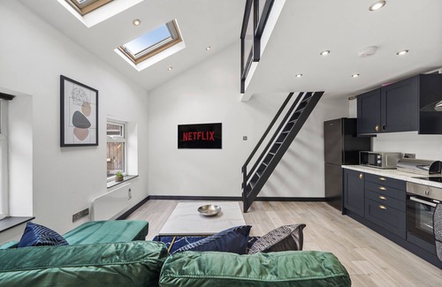 Castleford Apartment | New York Living in Yorkshire - Sleeps 4