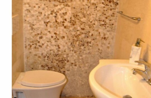 Weequahic House | Newark Hansbury Multi Level House