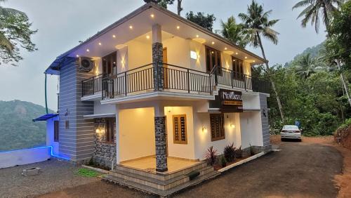 Todupulai House | NewCastle Holidays Resorts-Entire Property 5 Bedrooms-Great Mountain & River View-Between Munnar & Idukki with Kitchen
