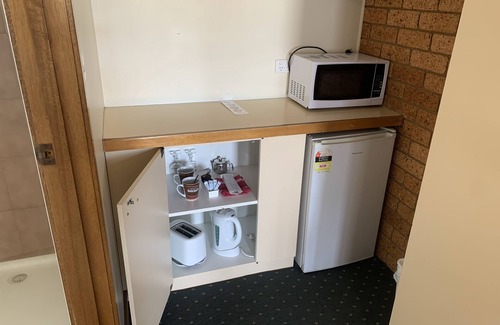 Gillenbah Hotel | Newell Motor Inn - Narrandera