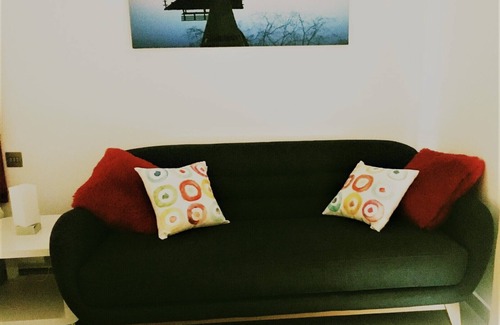 Gibraltar Apartment | Newely Renovated designer studio in Marina Bay