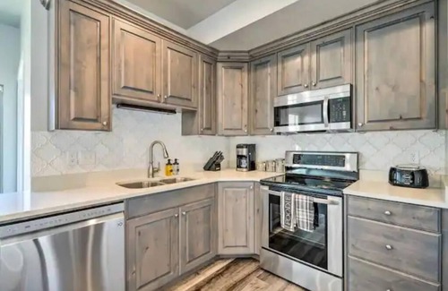 Layton House | Newer 3 bdr near Snowbasin, Hill AFB, Ogden, Pets