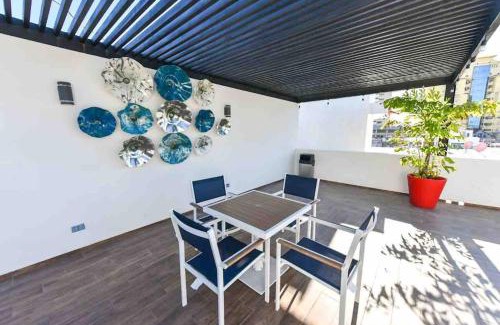 Las Gaviotas Apartment | Newer Ground Floor Apartment Near The Beach, Shops