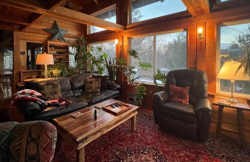 Williamsville House | Newfane Hill Retreat