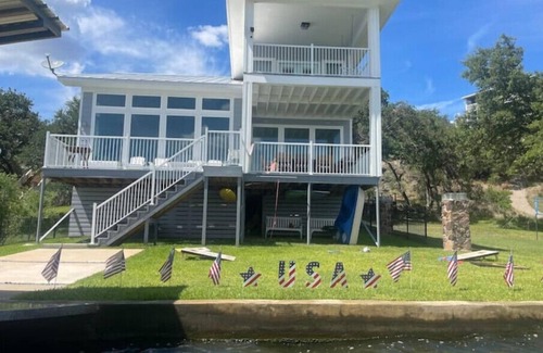 Sunrise Beach Village House | Newly built home on open water!