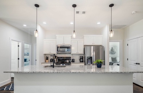 Denison House | Newly Built 3BD/2BA close to Lake Texoma!