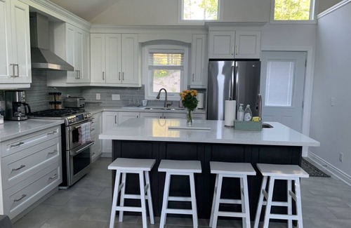 Tiny Cottage | Newly built 4 season cottage