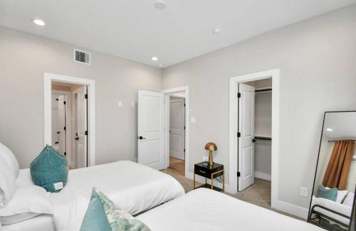 Brookhollow House | Newly Built & Gated 2 Story Gem in Houston Heights near Airport