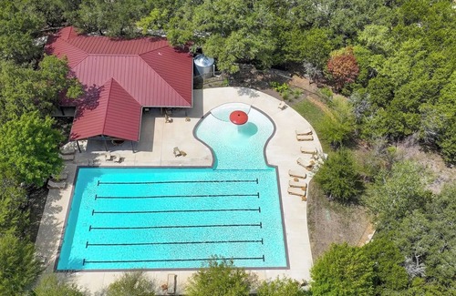 Scenic Oaks House | Newly Built Hill Country Home Minutes from the Rim, UTSA, La Cantera, Six Flags