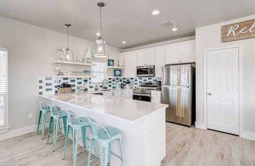 Bella Vista House | Newly-built home with shared pool, WiFi, air hockey & two decks - steps to beach