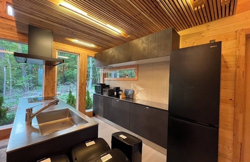 Oiwake House | Newly built log house for rent for up to 14 people/Kitasakugun Nagano